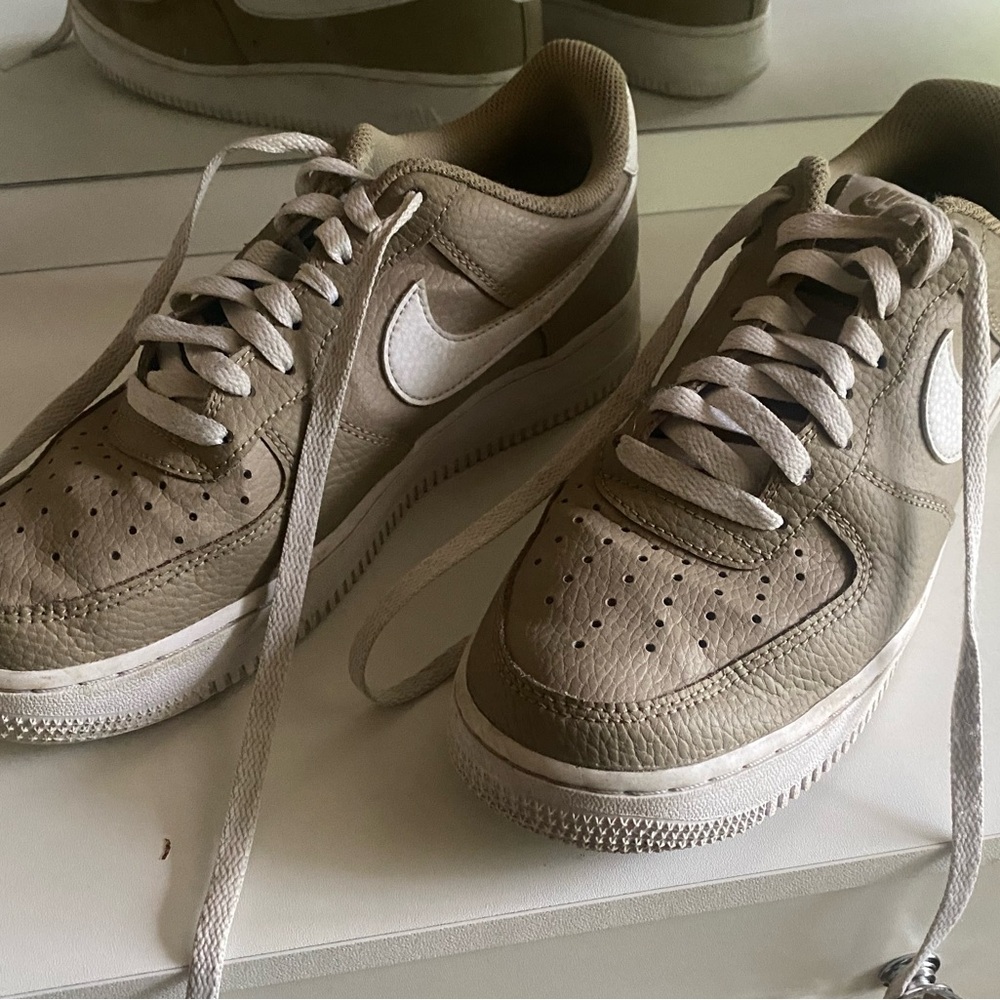 Nike men’s low top Air Force